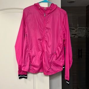 Women’a lightweight rain jacket/windbreaker